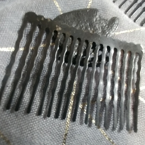 6 Black Butterfly Hair Combs - Picture 3 of 7